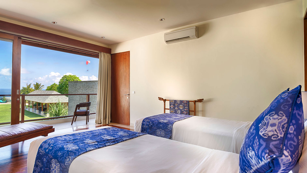 Pandawa Cliff Estate - Villa Markisa - Guest twin bedroom